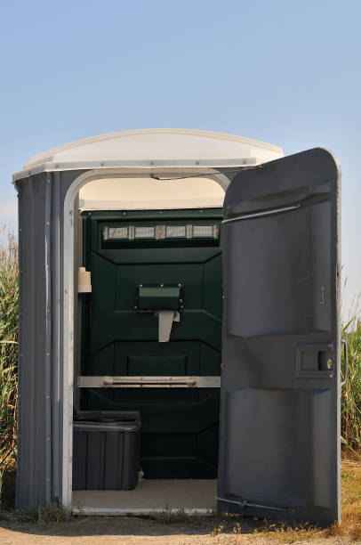 Best Portable restroom trailer rental  in Woodhaven, MI